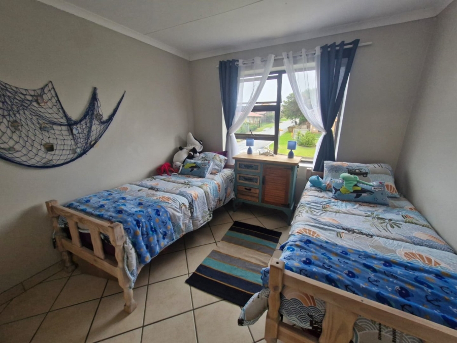 To Let 3 Bedroom Property for Rent in Wavecrest Eastern Cape